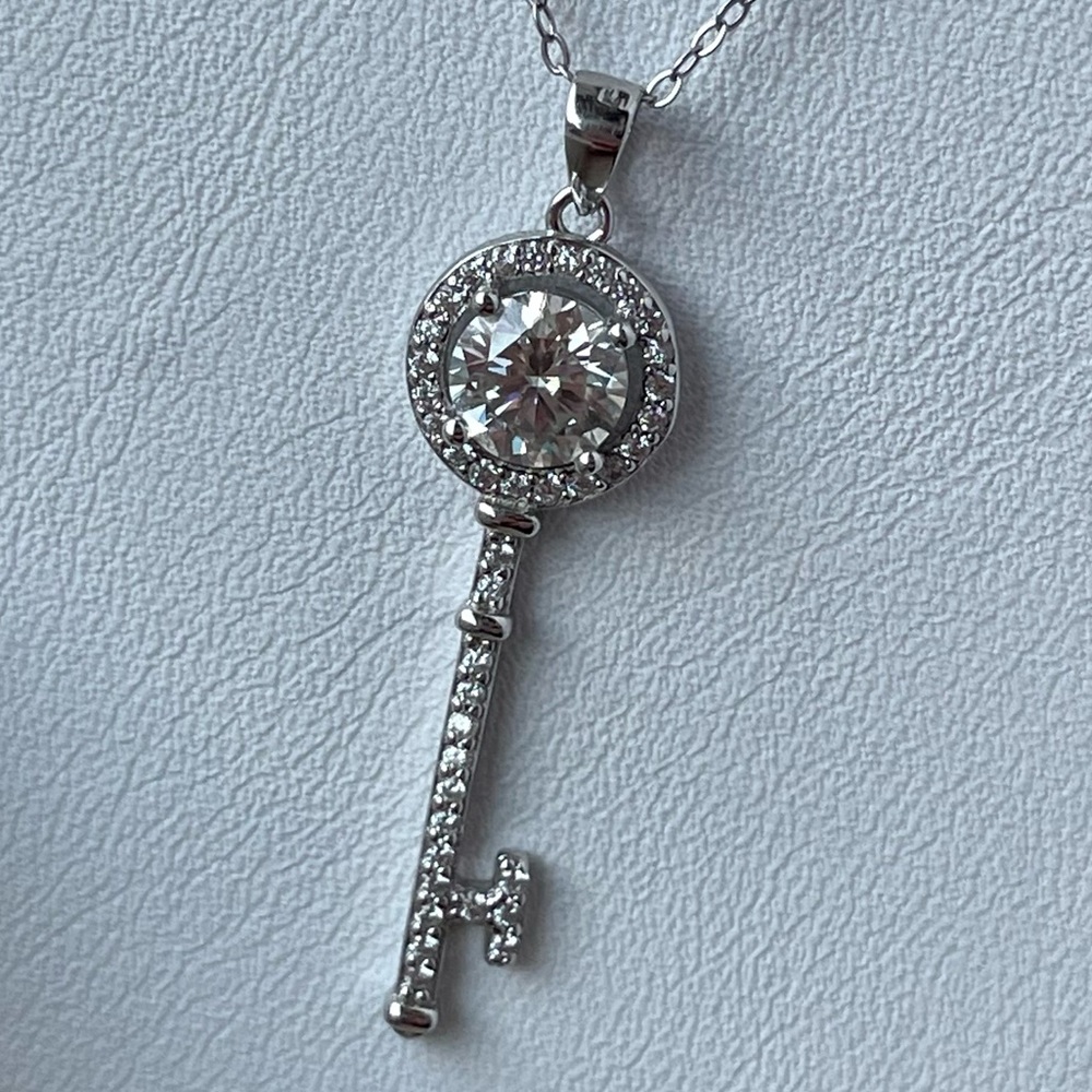 Key necklace - Picture 3 of 5